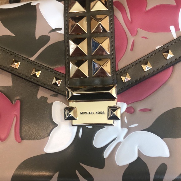 Michae Kors limited edition small/medium optional crossbody leather purse - Picture 6 of 9